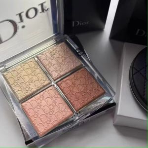 Dior Four Color Highlighted Contour Palette 10g Illuminates Skin Tone