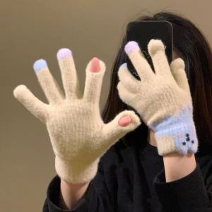 DGFDF Korean Style Warm Knitted Gloves Cartoon Touch-screen Full Finger Mittens Fashion Comfortable Riding Protective Mittens Outdoor