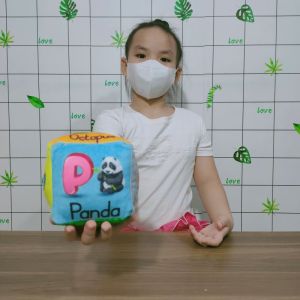 ĐỒ CHƠI XÍ NGẦU XÚC XẮC VẢI BẢNG CHỮ CÁI TIẾNG ANH NHIỀU MÀU