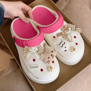 LiShops เเนะนําเลย รองท้าหัวโตเเฟชั่นผู้หญิง ตัวติดน้องเเมวเเละน้องหมี คือน่ารักมากเลยน้า มีหลายเฉดสีให้เลือกเเต่งตัวง่าย รุ่นดีๆเเบบนี้ รีบไปจัดเลยก่อนสินค้าหมด