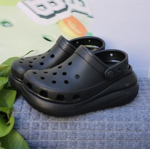 Giày sục crocs chuẩn xịn chống hôi chân nhựa tế bào êm mềm siêu bền đi mưa lội nước đi biển band crush đế cao 6cm màu đen