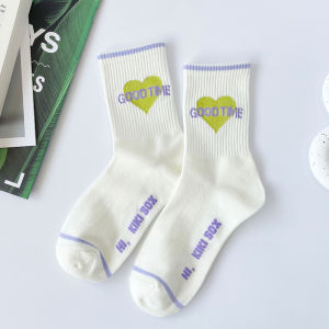 ถุงเท้าตัวอักษรยิ้มสำหรับผู้หญิงฤดูใบไม้ผลิและฤดูใบไม้ร่วงเวอร์ชั่นเกาหลีอินอินเทอร์เน็ตคนดังบุคลิกภาพสวมใส่ด้านนอกถุงเท้ากีฬาอเนกประสงค์