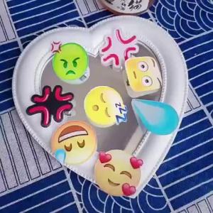 [SG ]Korean Style Funny Emoji Hair Clip for Women Cute Water Drop Side Clip Cartoon Fashion Hair Accessory
