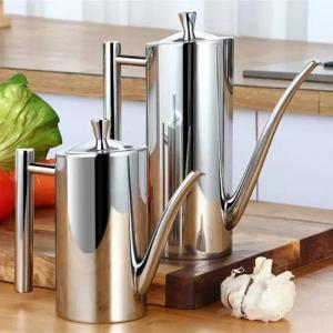 304 Stainless Steel Oil Can Olive Oil Soy Sauce Oil Pot Leakproof Seasoning Container Kitchen Storage Cooking Tool 500&700ML2026