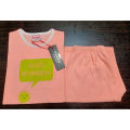 setelan baju tidur anak lengan pendek print. 