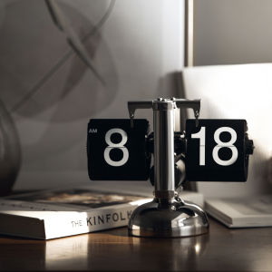 Jam Meja Retro Table Flip Clock Stainless Hiasan Kamar Kado Unik