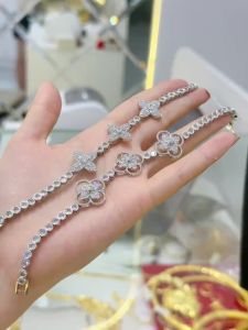 {loại1} Lắc tay 4 lá full đá cz nhân tạo xi bạch kim Kami trang sức sỉ LA152