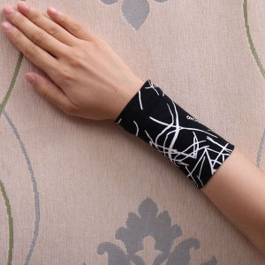 สายรัดข้อมือดูดซับระบายอากาศได้ความชื้นกีฬากลางแจ้งขี่จักรยานฟุตบอลบาสเกตบอลวิ่งที่ป้องกันข้อมือบุคคลแฟชั่น