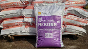 Giá Thể phân Lục Bình Mekong 50dm³ – Đất trộn sẵnTăng Độ Tơi Xốp cho đất Giữ Ẩm Tốt - thích hợp với các loại rau ăn lá và rau ăn quả