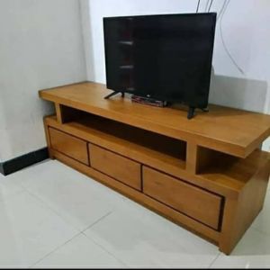 Rak Meja TV Minimalis Kayu Jati