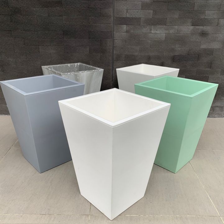 กระถางพลาสติกลายปูนทรงสี่เหลี่ยมสูง สีเทา