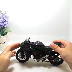 1:18 Kawasaki Motorcycle Model Alloy Diecast Miniature Motorbike Collection Toys Gift for Kids Boys