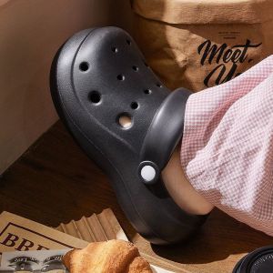 RENBEN มิกกี้รองเท้าแบบมีรูระบายการ์ตูนแฟชั่นน่ารักสำหรับผู้หญิงรองเท้าแตะลำลองใหม่ฤดูร้อน