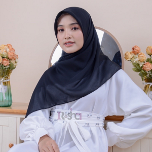 RnSha Hijab - Hijab Segi Empat Voal Jahit Tepi Premium