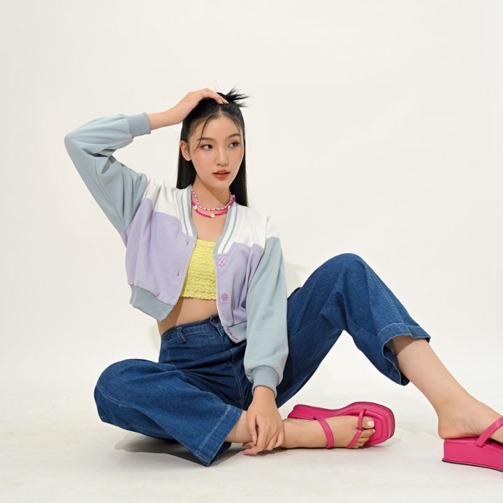 Pakepakaii%20-%20Jacket%20Wanita%20Jelly%20Varsity%20Crop%20Jacket%20-%20Image%205