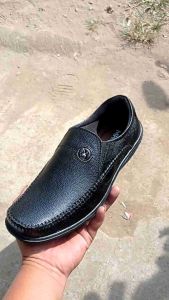 SEPATU KULIT COD: SEPAKAT PADA KUALITAS & KASUAL