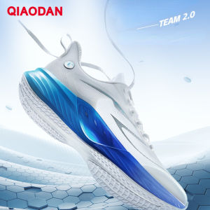 QIAODAN Team 2.0 รองเท้ากีฬาผู้ชาย 2025 ใหม่สวมใส่กันลื่นสบายระบายอากาศน้ำหนักเบารองเท้าวิ่ง XM25240226