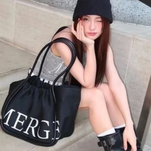 【Fashion Selection】 Light luxury texture handbag shoulder bag