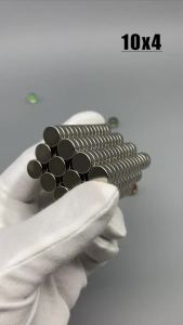 แม่เหล็กกลม 10X4 มม. 10-500 ชิ้น อุปกรณ์เสริม 10*4 มม. สำหรับสำนักงาน โรงรถ เครื่องมือ ครัว วิทยาศาสตร์ ตู้เย็น ไวท์บอร์ด