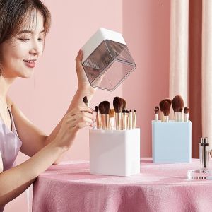 homebro กล่องเก็บแปรงแต่งหน้าแบบมีฝาปิด ที่เก็บแปรงแต่งหน้า เพื่อความเป็นระเบียบ ป้องกันฝุ่นละออง 2038