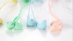 (HD1)Macaron 3.5mm Wired Earbuds Colorful Noice Reduction Earphone Cartoon HIFI Sound Quality Headset