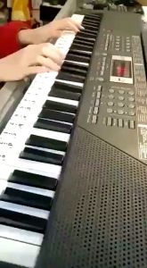 ELECTRONIC KEYBOARD