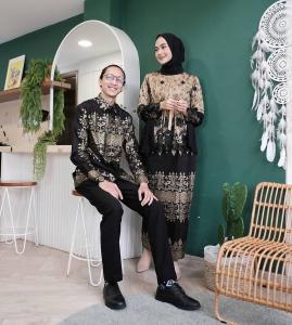 baju pasangan suami istri sarimbit remaja kebaya wanita wisuda setelan rok kemeja batik panjang baju kondangan couple nawang ayu