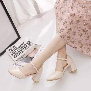 Fashione Living รองเท้าส้นสูง Mary Jane สีเบจและแอปริคอทนิ้วเท้าของผู้หญิงหนาและเรียบง่ายทันสมัยและหลากหลายเพิ่มความสูงและยาวขาเบาสบายกันน้ำกันลื่นและทนต่อการสึกหรอ [คลังสินค้าพร้อมในกรุงเทพ]