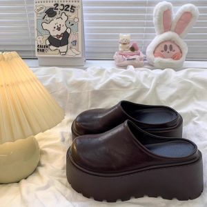 Free Shipping Thick-Soled Closed-Toe Slip-On Sandals A New Spring Style Waterproof And Designed For Easy Wear Offering A Height-Boosting Effect