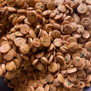 Keripik Sosis Goreng Pedas Daun Jeruk Renyah Kemasan 250 gram