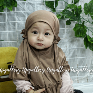 Jilbab / Hijab Anak Bayi Carla Kriwil Jersey - Hijab Baby - Kerudung Bayi Perempuan Lucu Jilbab Bayi
