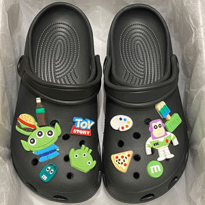 Wulove คอลเลคชั่นนี้ห้ามพลาด รองเท้าหัวโตแฟชั่น งานปังพร้อมเสิร์ฟ ใครชอบงานพื้นไม่หนาแนะนำรุ่นนี้ น้ำหนักเบา ใส่สบายมีหลายสี แถมฟรีตัวติดลายน่ารักๆ จิ้มเลย