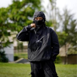 Jaket Jaket Gropcore Outdoors Hooded Breathable Anti-Bahaya untuk Aktivitas Outdoor Hitam Premium