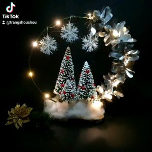 Vòng nguyệt quế để bàn tiểu cảnh cây thông