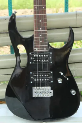 Gitar Listrik Ibanez Jem Hitam Full Set Tas Handle Strings Pick
