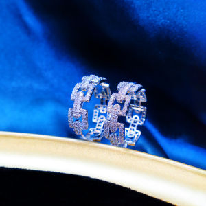SEQUITO Delicate Goddess Engagement Gold Plated Round Hoop Earrings Micro Pave Tiny Shiny AAA Cubic Zircon Costume Jewellery SE1033