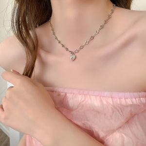 Sweet Love Necklace High-End Design Clavicle Chain Fashionable Heart-Shaped Chain