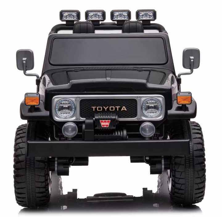 Toyota electric store jeep