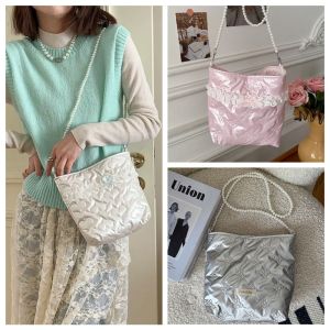 XEANG รูปหัวใจ กระเป๋าสะพายข้างสายโซ่ประดับไข่มุก รักในความรัก พื้นที่ฝ้าย กระเป๋าใส่โทรศัพท์มือถือหนัง PU แฟชั่นที่ทันสมัย อินส์ กระเป๋าสะพายไหล่มีโบว์ สำหรับนักเรียน