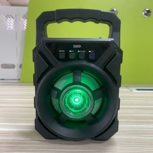 AKABEILA ลำโพง Bluetooth ไร้สาย ซับวูฟเฟอร์ ไฟ LED ขนาดเล็ก แบบพกพา ลำโพงบลูทูธ รองรับไมโครโฟน บลูทู ธ USB การ์ด TF วิทยุ