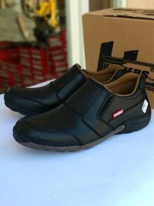 kickers - sepatu pantofel casual pria / formal / semi formal kerja santai slip on kulit sapi Hitam