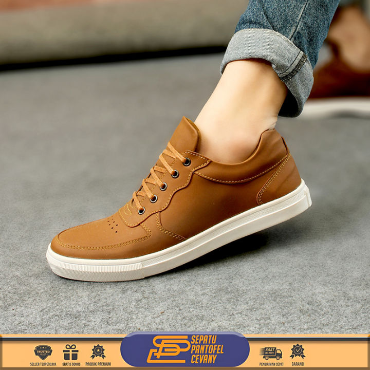 SEPATU SNEAKERS CASUAL KULIT PRIA DAN WANITA SNEAKER LEATHER