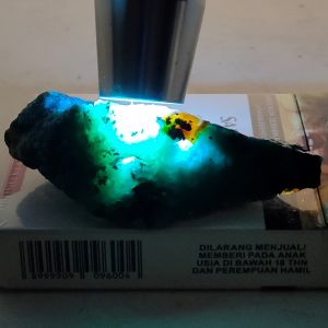 bahan batu bacan doko full kristal super HQ batu yg dikirim sesuai foto kodeB 30
