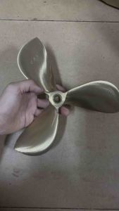 Chân vịt thau 3 tấc chân vịt đồng thau 3 cánh chạy trái (hộp số)