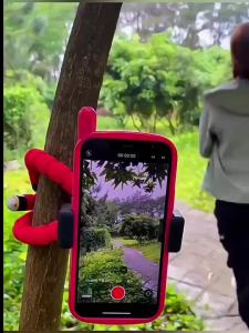 Portable Octopus Phone Holder Creative Bluetooth Remote Control Selfie Stick Multifunctional Desktop Mobile Phone Stand