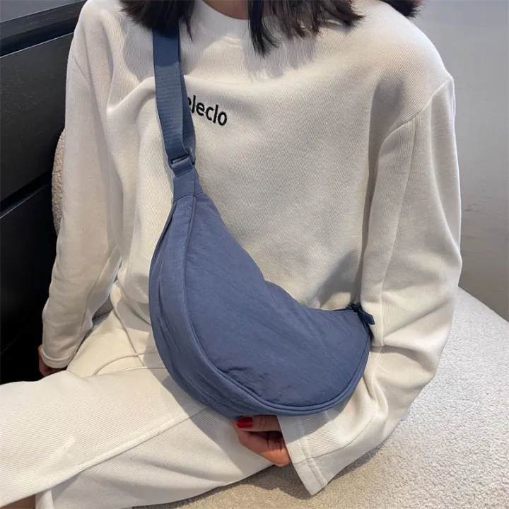 T%C3%BAi%20X%C3%A1ch%20Uniqlo%20%C4%90eo%20Ch%C3%A9o%20S%E1%BB%A3i%20Nylon%20Th%E1%BB%9Di%20Trang%20Cho%20N%E1%BB%AF%20-%20Image%205