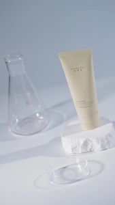 JOYRUQO Amino Acid Glorious Facial Cleanser JIAORUNQUAN Moisturizing Cleanser 100g