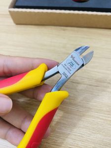 Kìm cắt cạnh bằng thép không gỉ 125mm SN-125DG Tsunoda