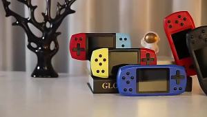 F1 Handheld Red-Blue 8 Bit Clic R Game Console build in 620 Games