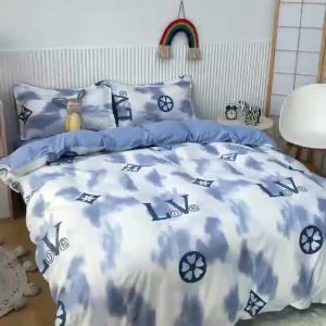 Enjoy together   Bedding Set of Four Cartoon Style Duvet Cover Bed Sheet Study High Appearance Dormitory Three-Piece Set All-Season Universal LZD